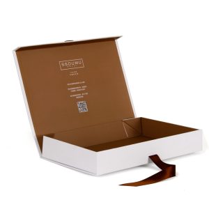 custom gift boxes with logo